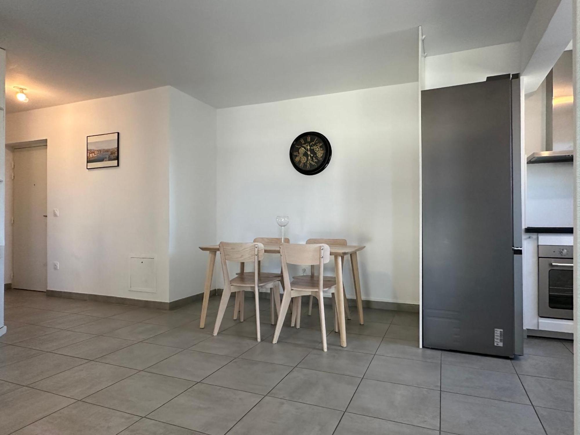 Apparemment Lumineux Apartment *